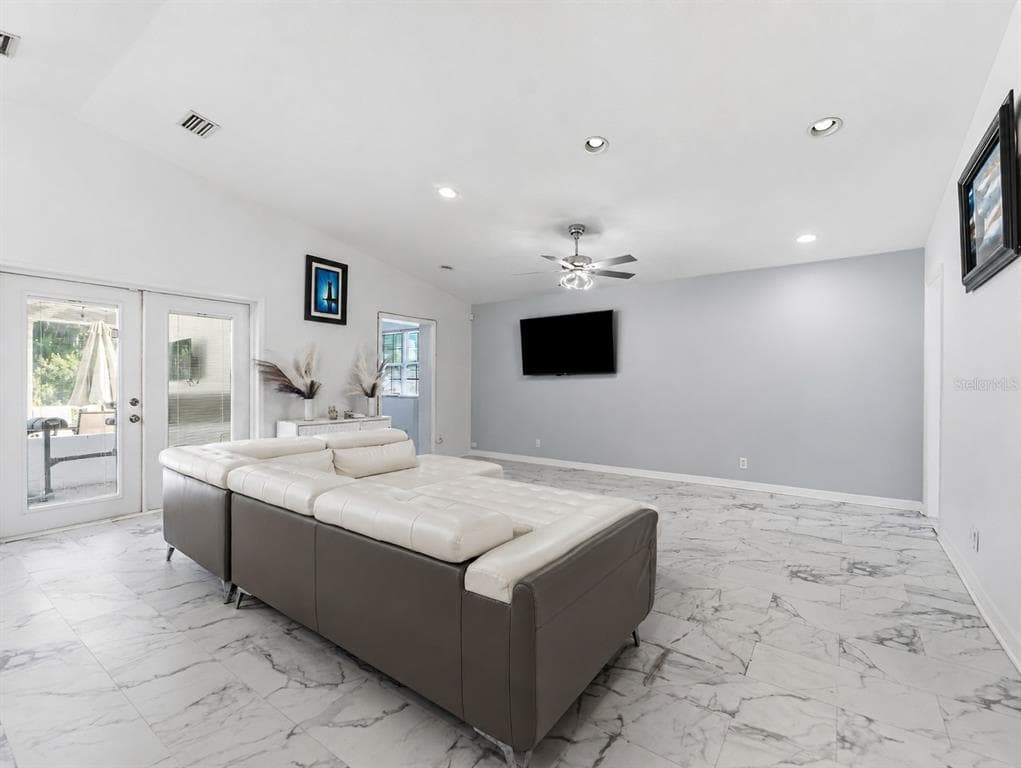 6640 WINDING OAK DRIVE photo 9