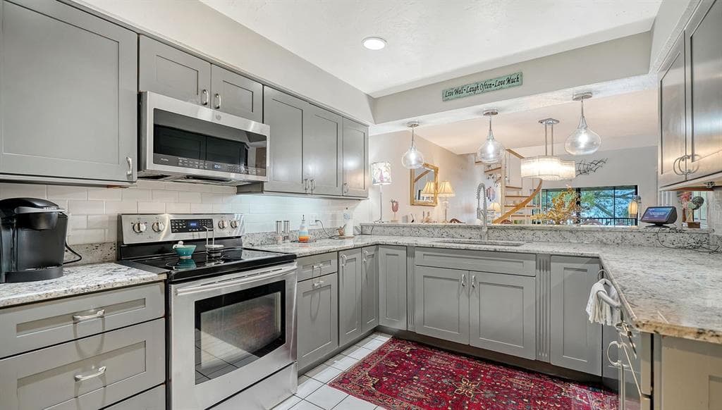 3840 MARINERS WAY 524A photo 18