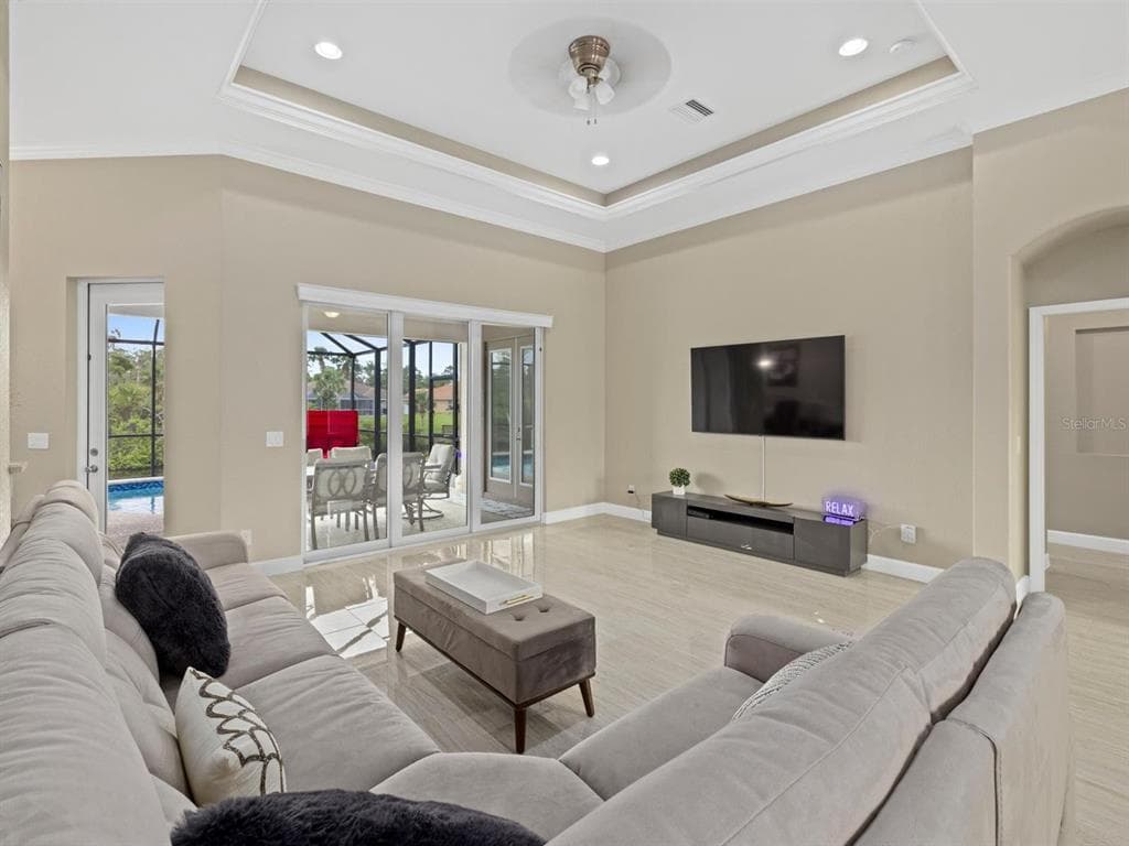 340 MCCABE STREET photo 3