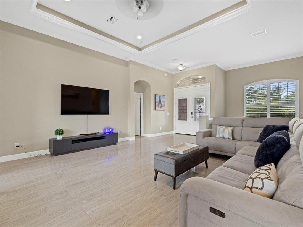 340 MCCABE STREET photo 5