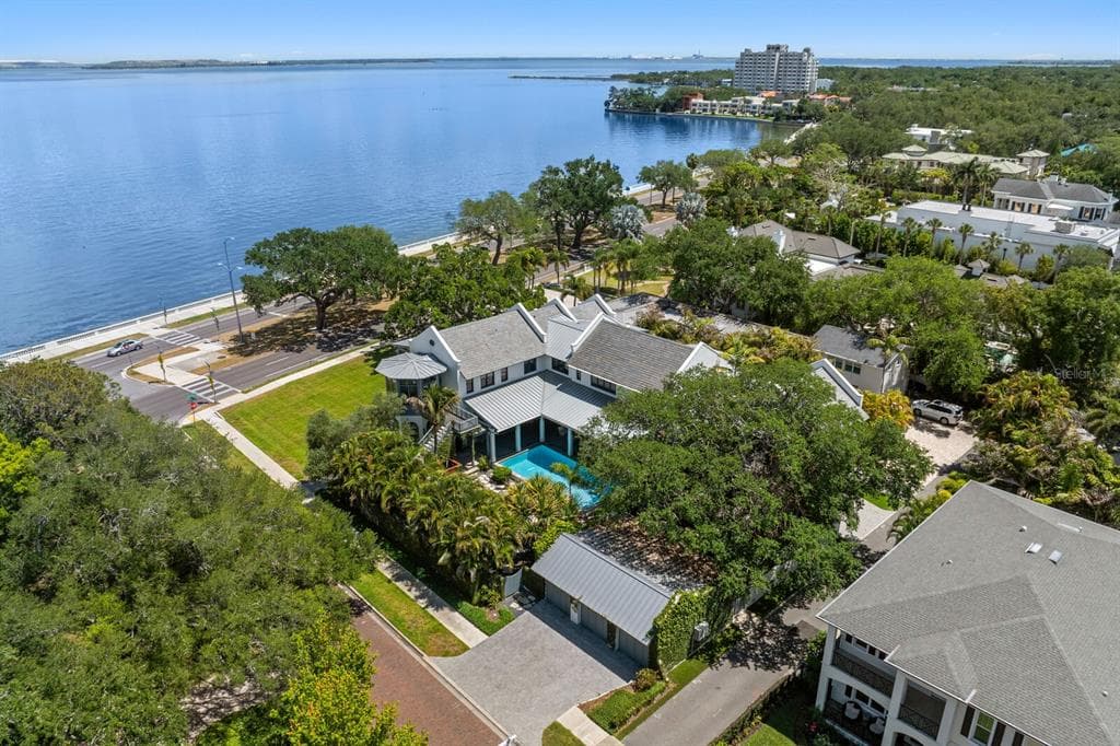 4613 BAYSHORE BOULEVARD photo 2
