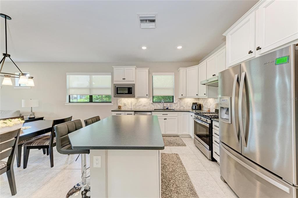 7018 HOLBROOK COVE photo 15