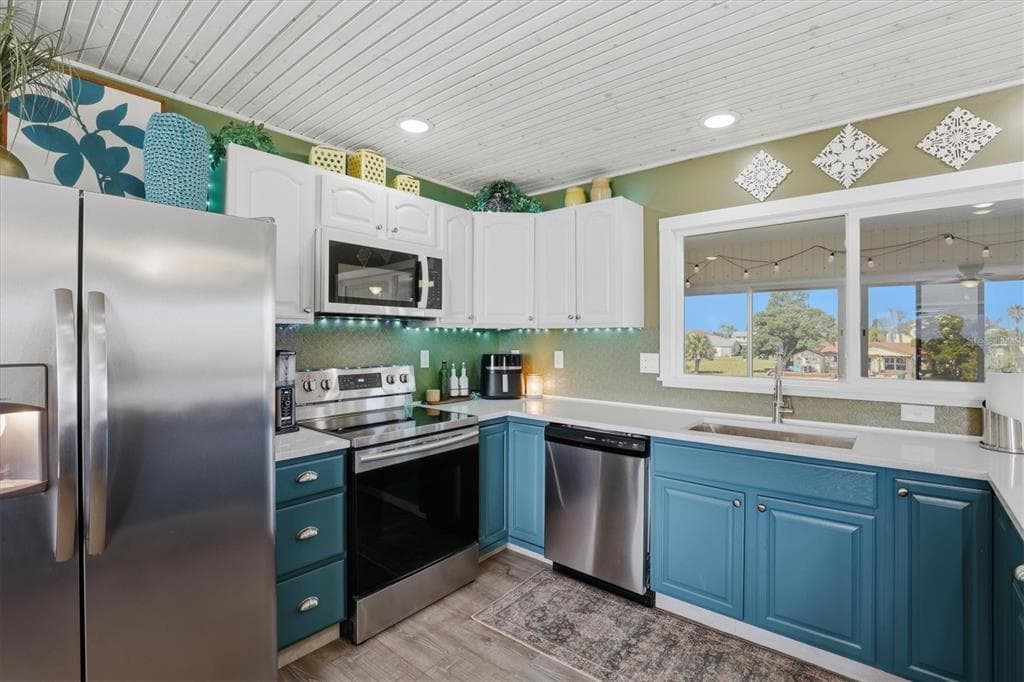 3347 OLEANDER DRIVE photo 18