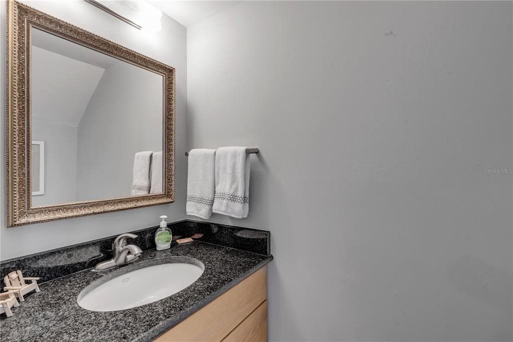 S AVENUE photo 20