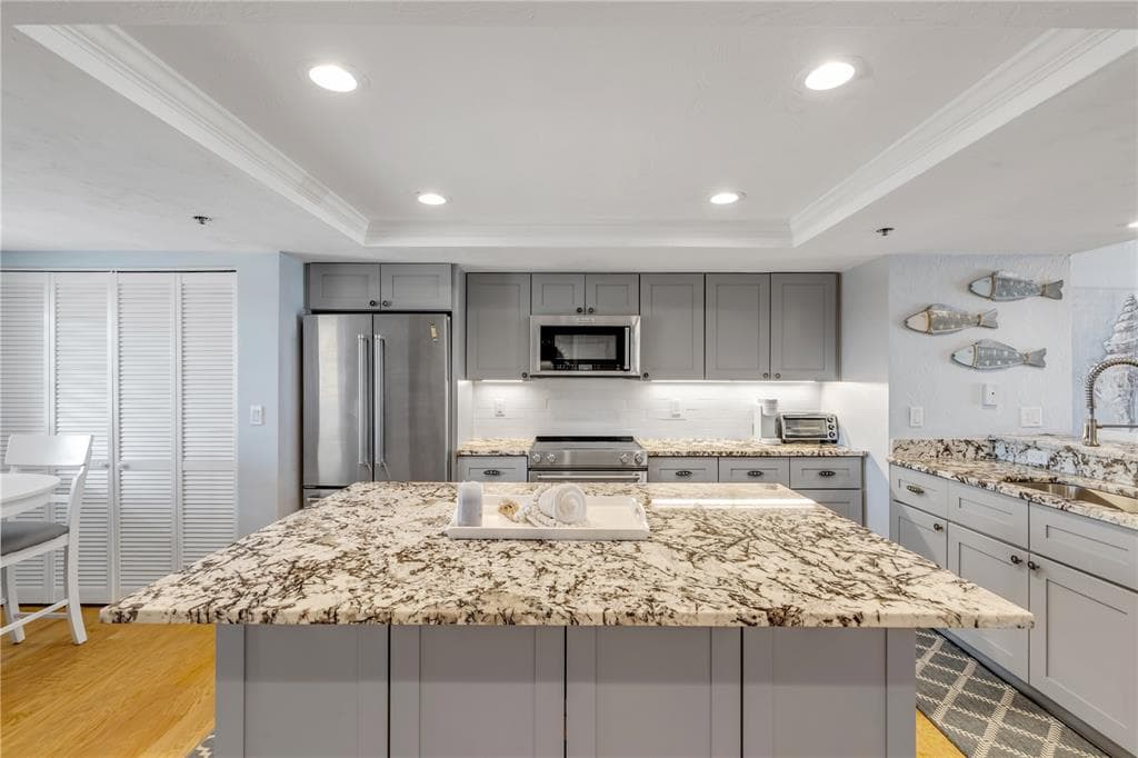 257 MINORCA BEACH WAY 103 photo 12
