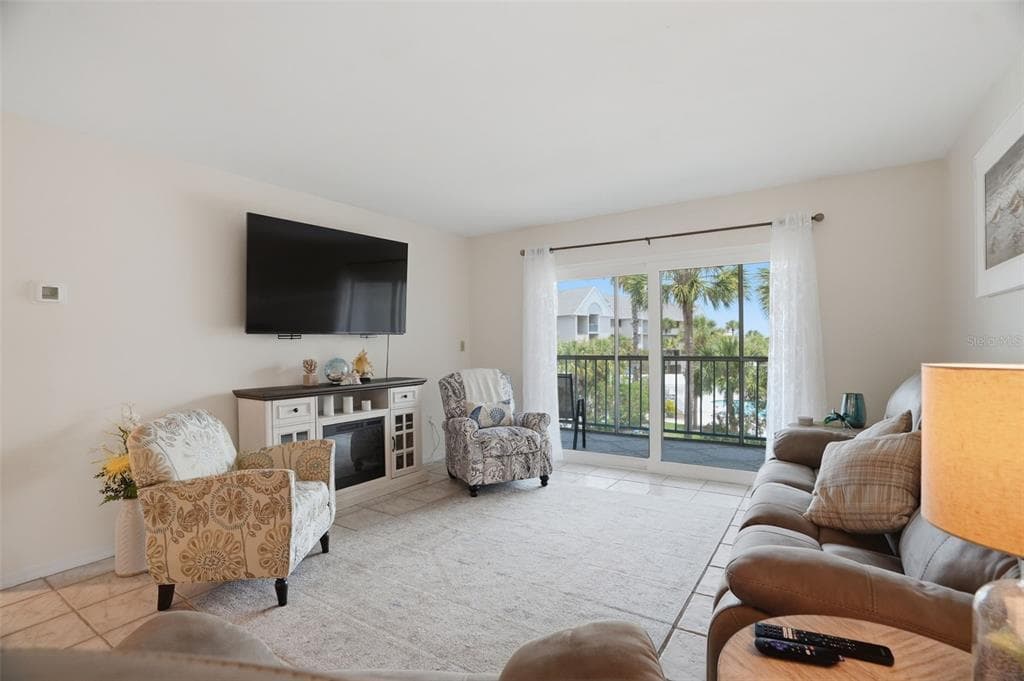 5557 SEA FOREST DRIVE 215 photo 16