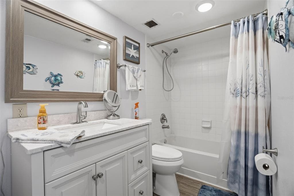5557 SEA FOREST DRIVE 215 photo 14