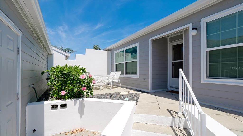 1011 IBIS COURT photo 5