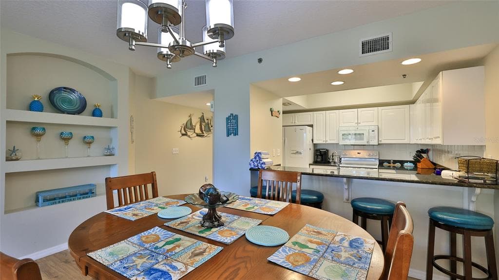 5300 S ATLANTIC AVENUE 15-203 photo 4