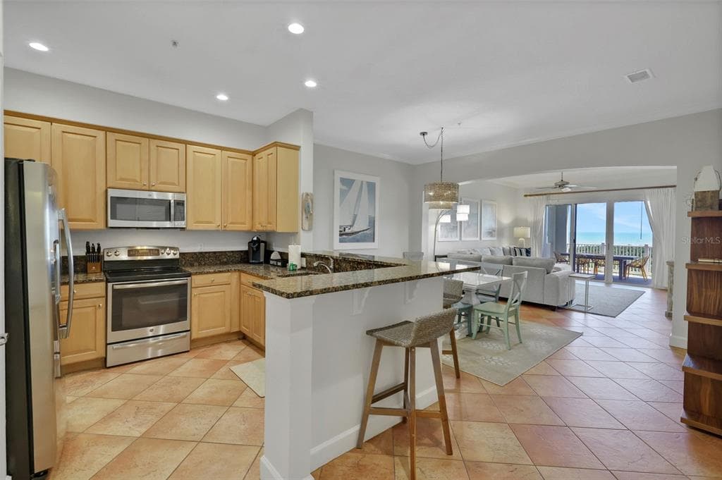 900 CINNAMON BEACH WAY 822 photo 11