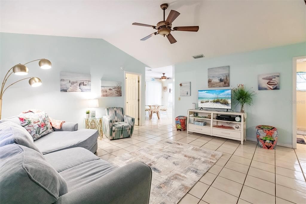 335 HARBOR BOULEVARD photo 6