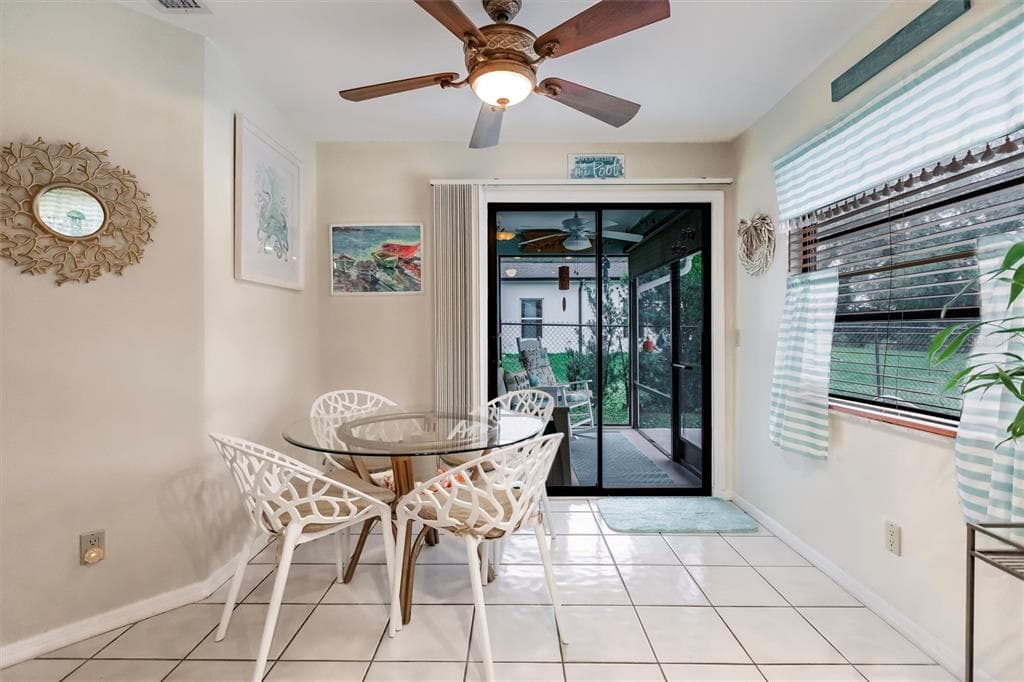 335 HARBOR BOULEVARD photo 13