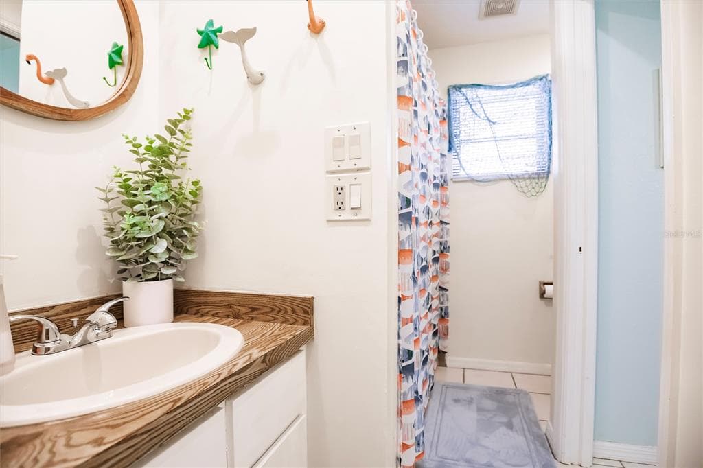 335 HARBOR BOULEVARD photo 22