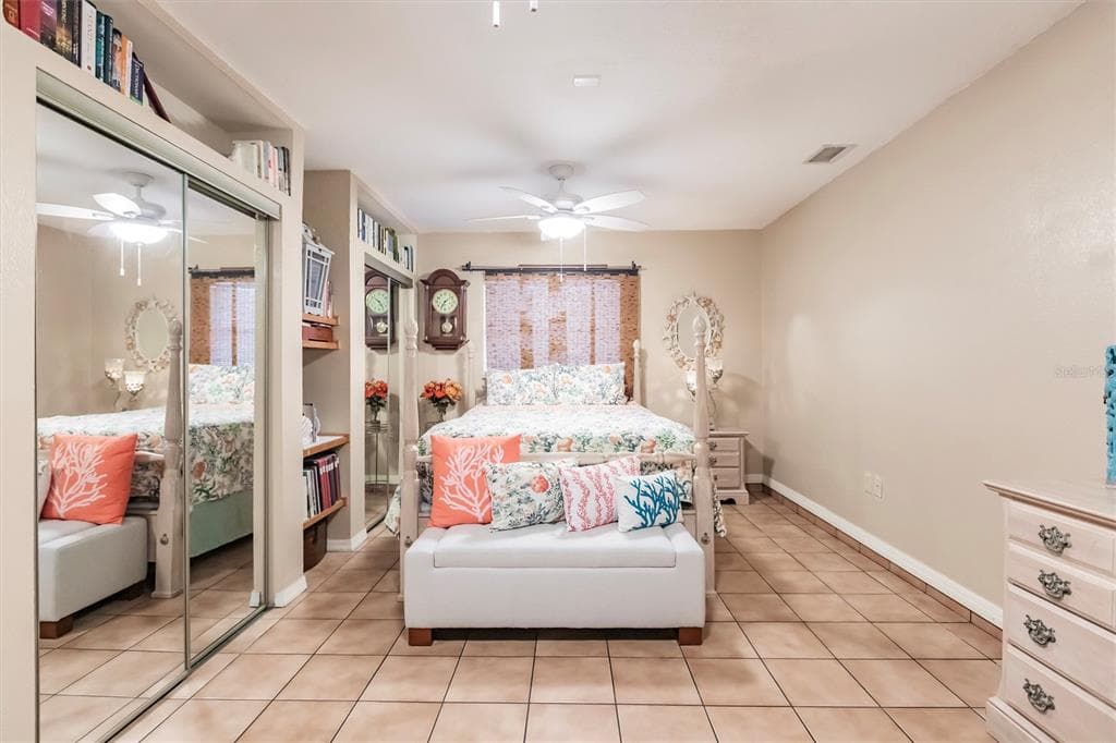 335 HARBOR BOULEVARD photo 20
