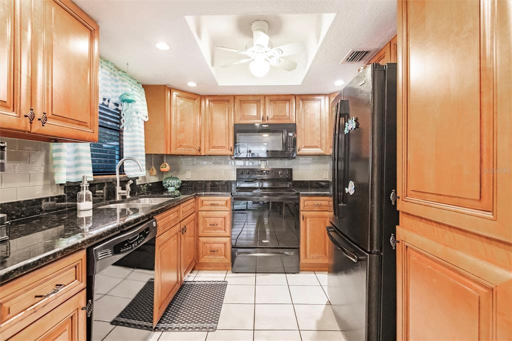 335 HARBOR BOULEVARD photo 11