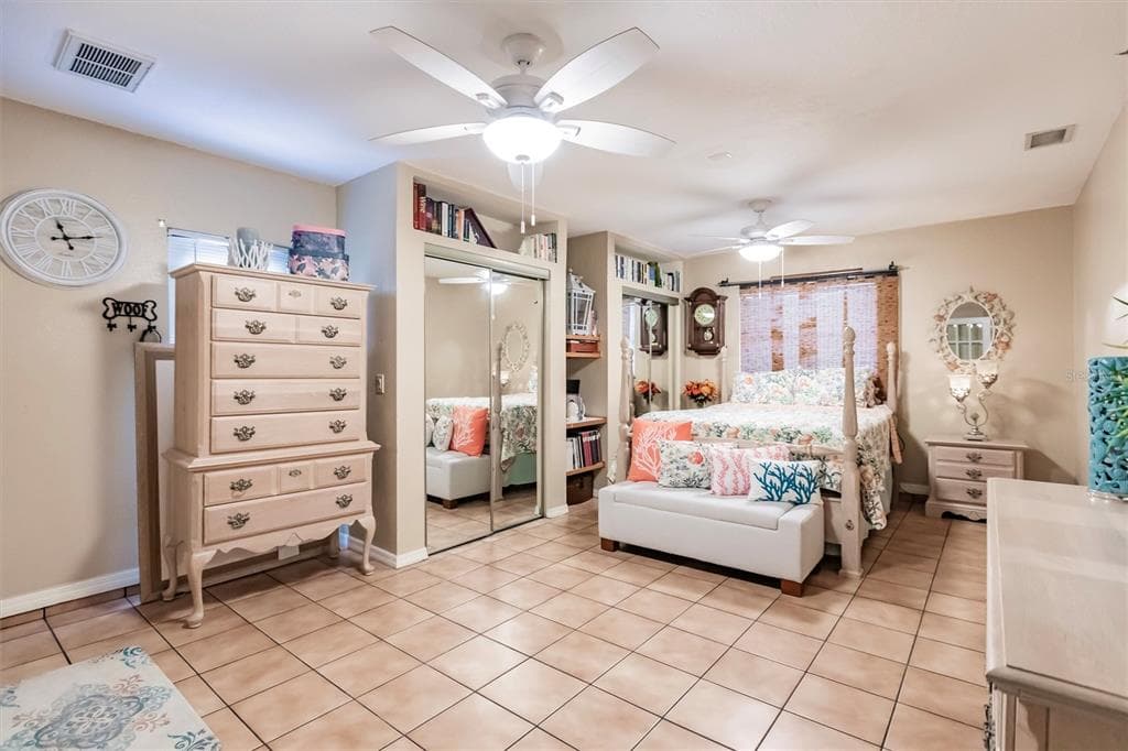 335 HARBOR BOULEVARD photo 19