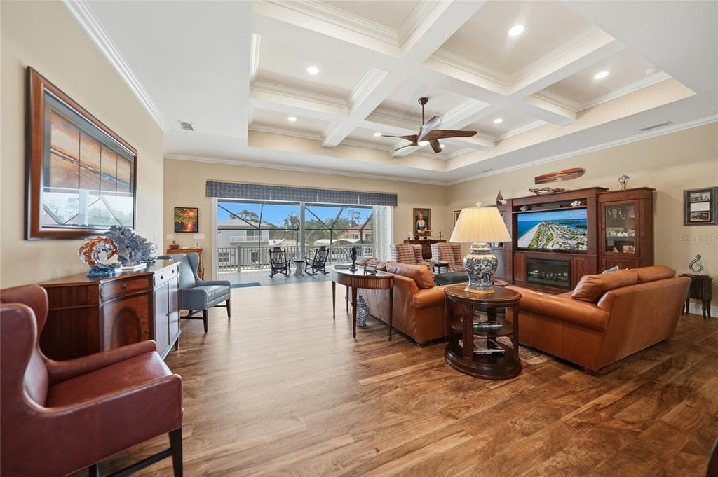 9240 PINE COVE DRIVE photo 11