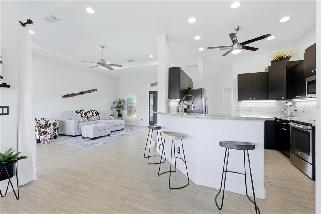 15738 APPLEWHITE CIRCLE photo 10