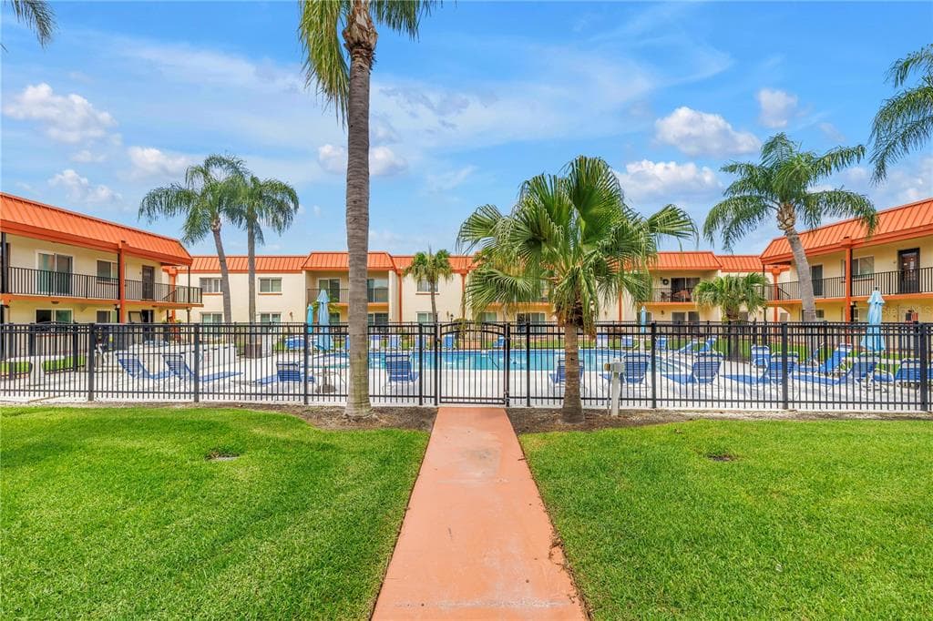 10375 PARADISE BOULEVARD 51 photo 7