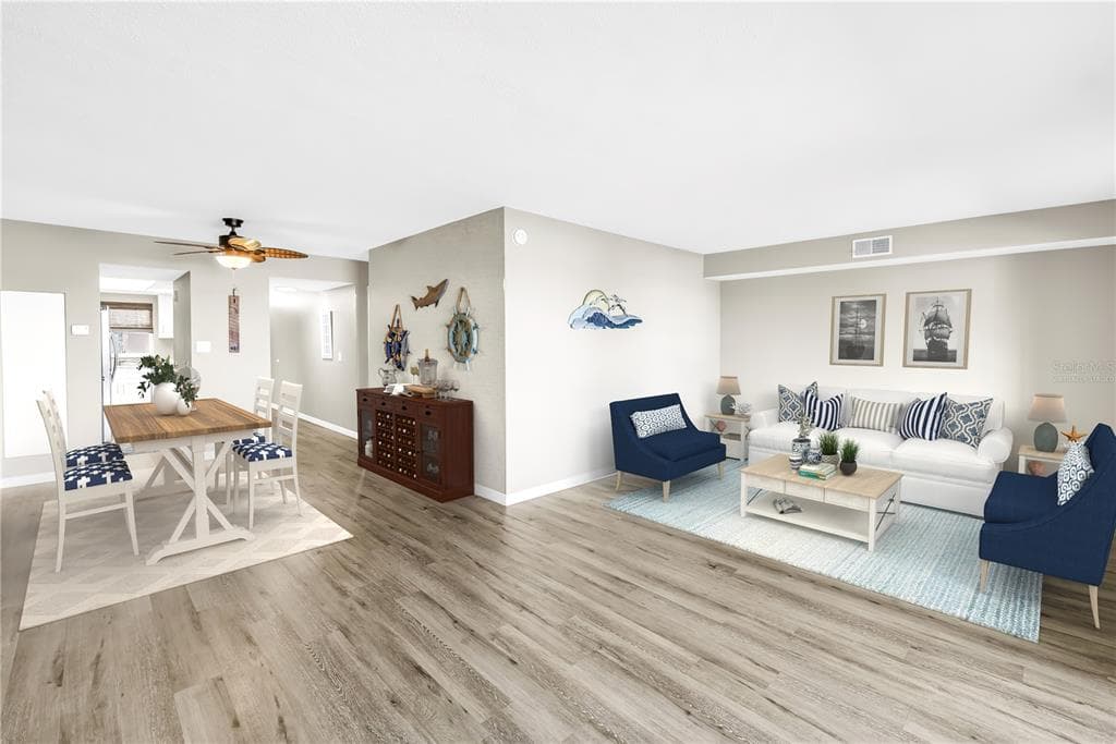 1868 SHORE DRIVE S 212 photo 13