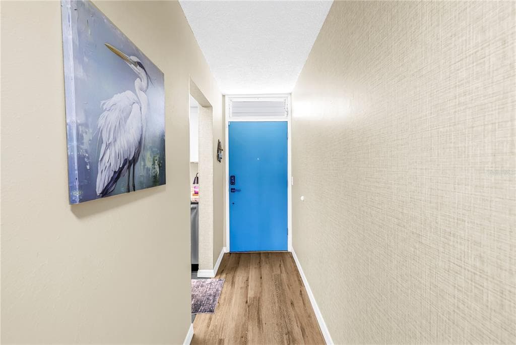 1868 SHORE DRIVE S #212 3