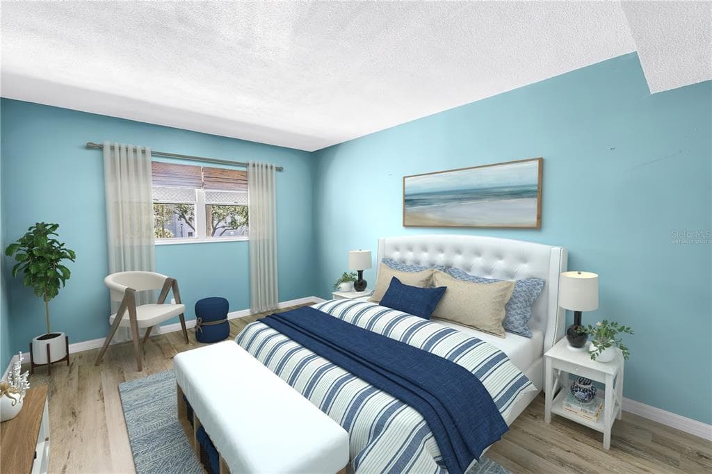 1868 SHORE DRIVE S 212 photo 18