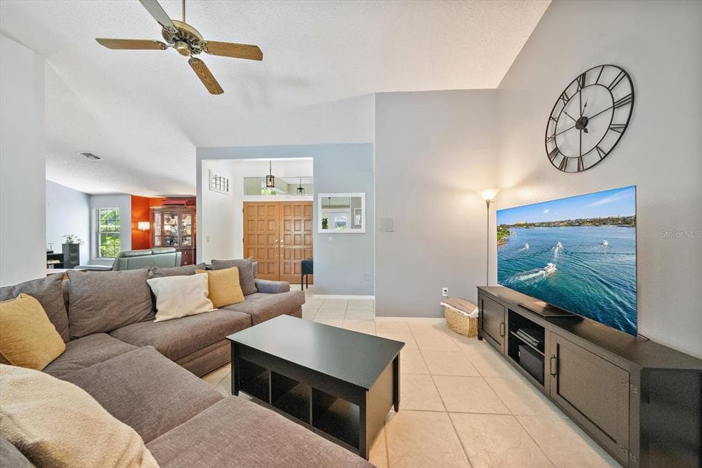 4732 MEADOWVIEW CIRCLE photo 5