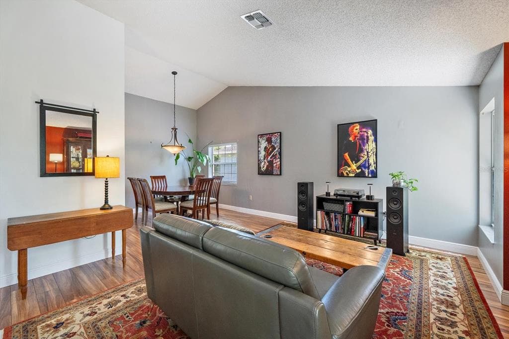 4732 MEADOWVIEW CIRCLE photo 10