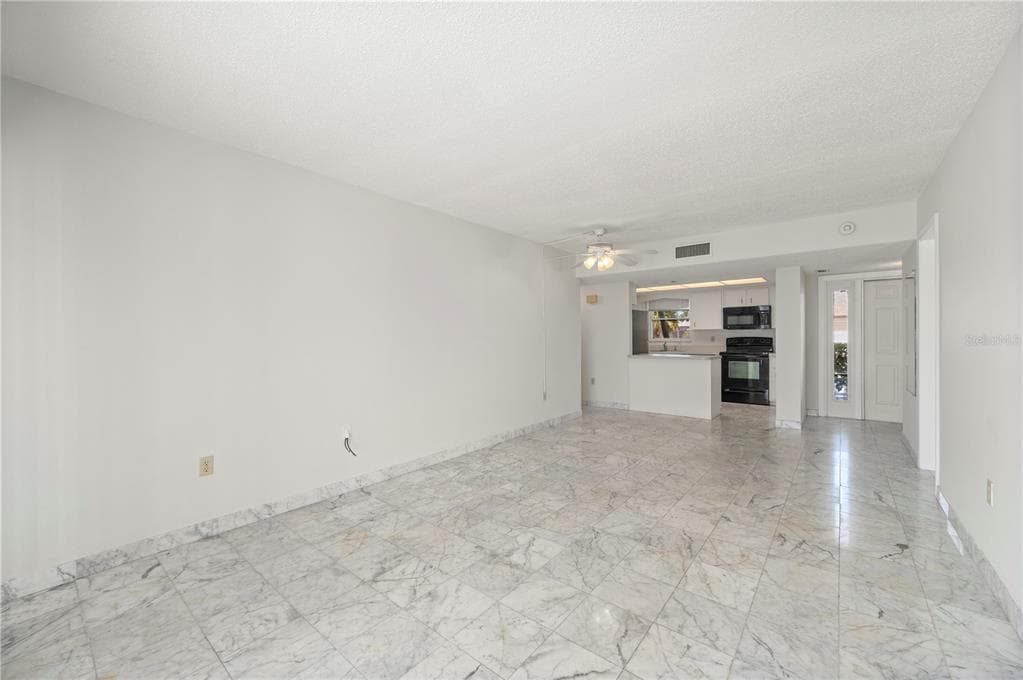 1400 MINEO DRIVE 12D photo 10