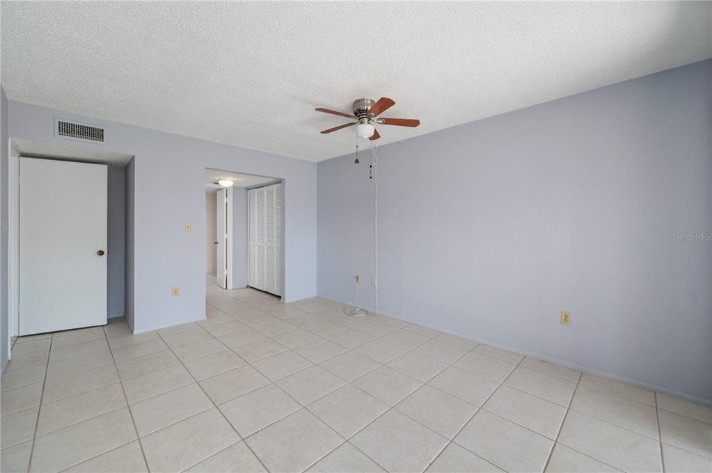 1400 MINEO DRIVE 12D photo 18