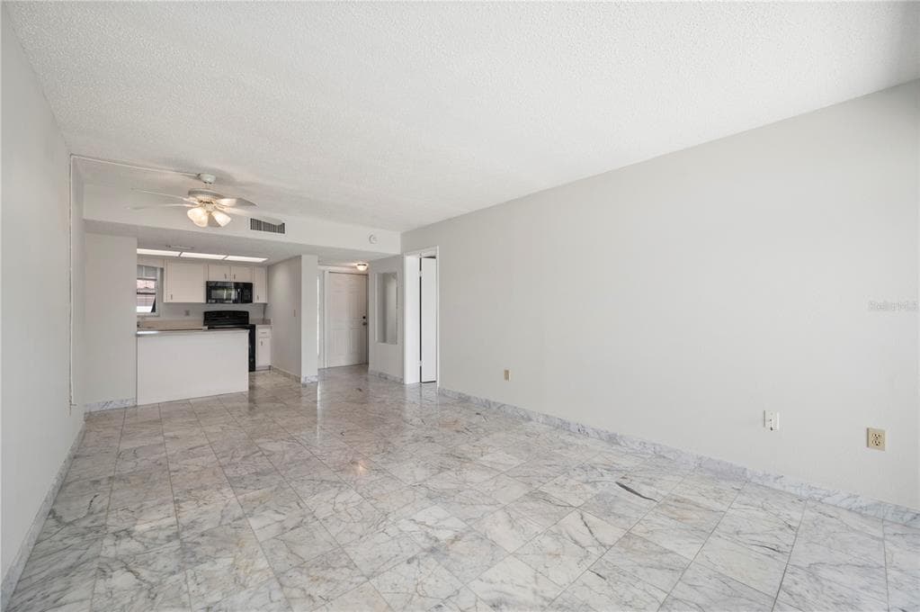 1400 MINEO DRIVE 12D photo 11
