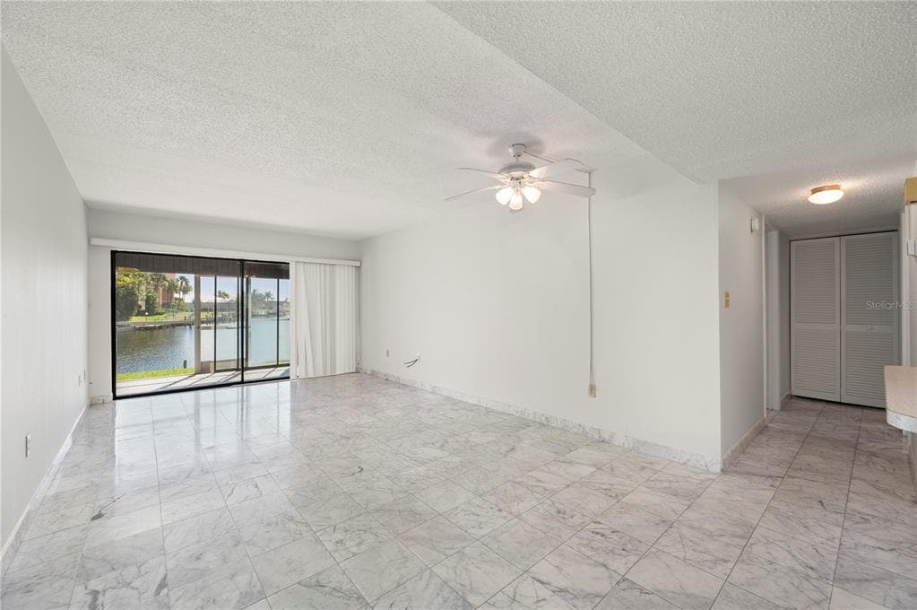 1400 MINEO DRIVE 12D photo 8