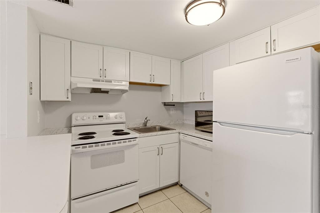 574 ORANGE DRIVE 76 photo 8