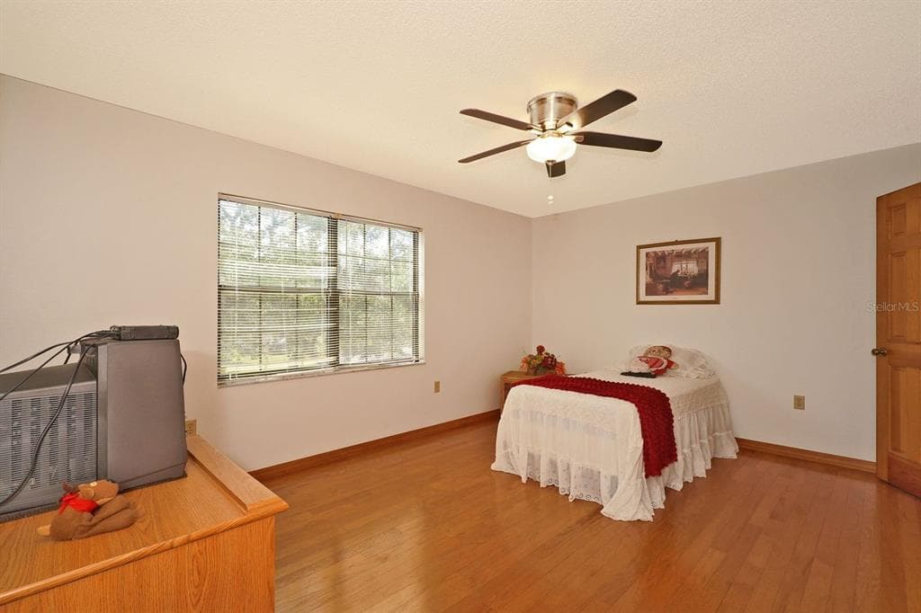 2080 NEWFOUND HARBOR DRIVE photo 18