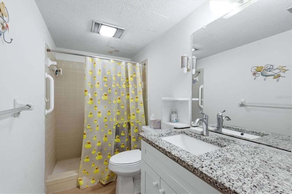 2 QUAILS RUN BOULEVARD 2104 photo 17