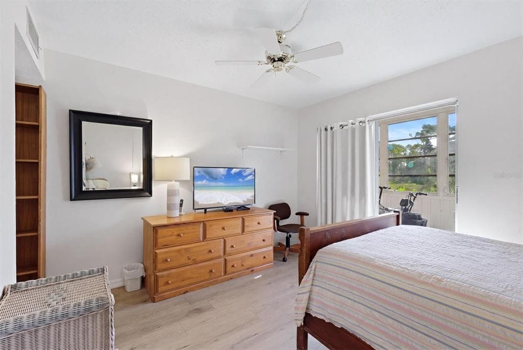 2 QUAILS RUN BOULEVARD 2104 photo 16