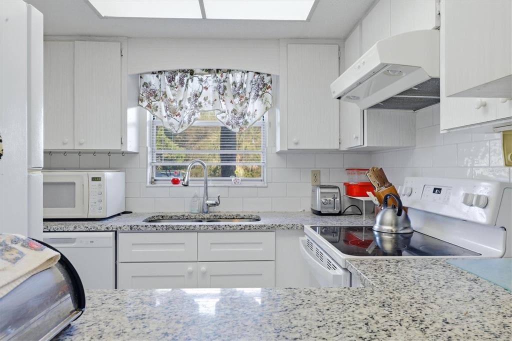2 QUAILS RUN BOULEVARD 2104 photo 12