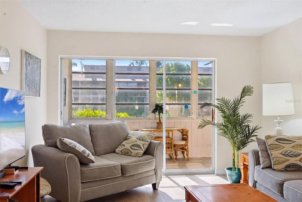 2 QUAILS RUN BOULEVARD 2104 photo 7