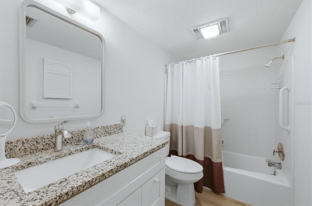 2 QUAILS RUN BOULEVARD 2104 photo 19