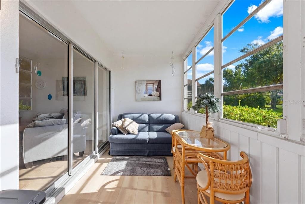 2 QUAILS RUN BOULEVARD 2104 photo 21