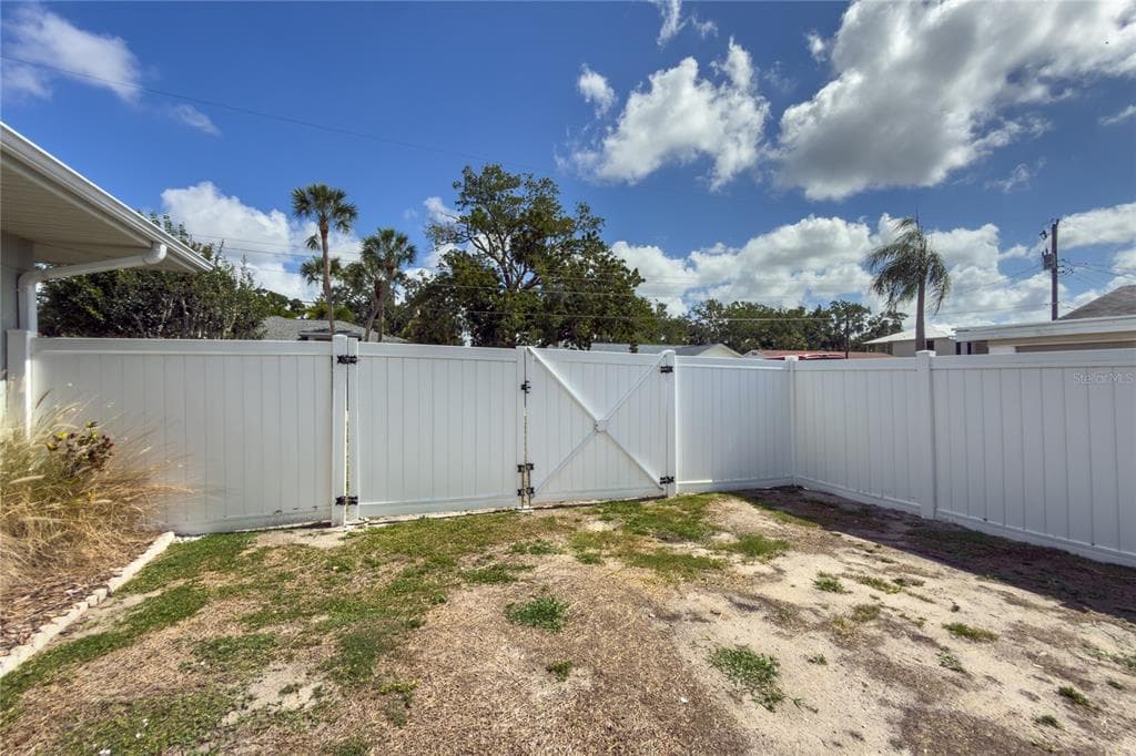 4517 8TH STREET COURT E photo 9