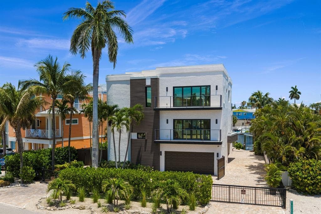 201 N HARBOR DRIVE 1