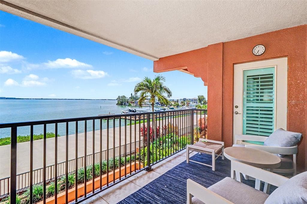 5301 GULF BOULEVARD A304 photo 6