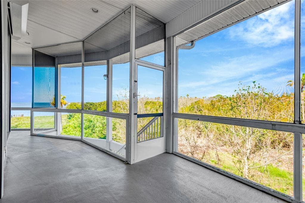 511 SEAVIEW DRIVE photo 21