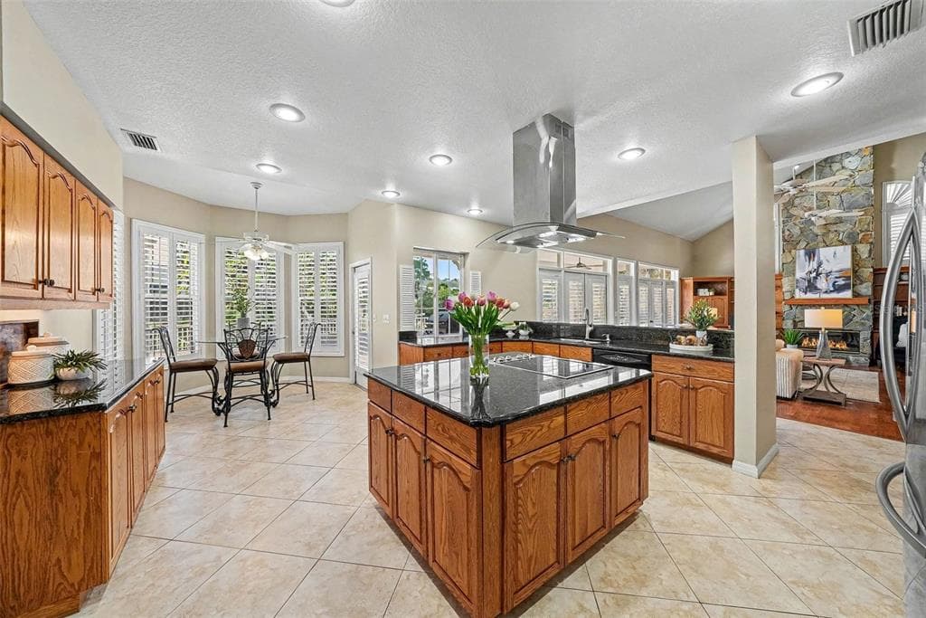 833 MARCO DRIVE NE photo 17
