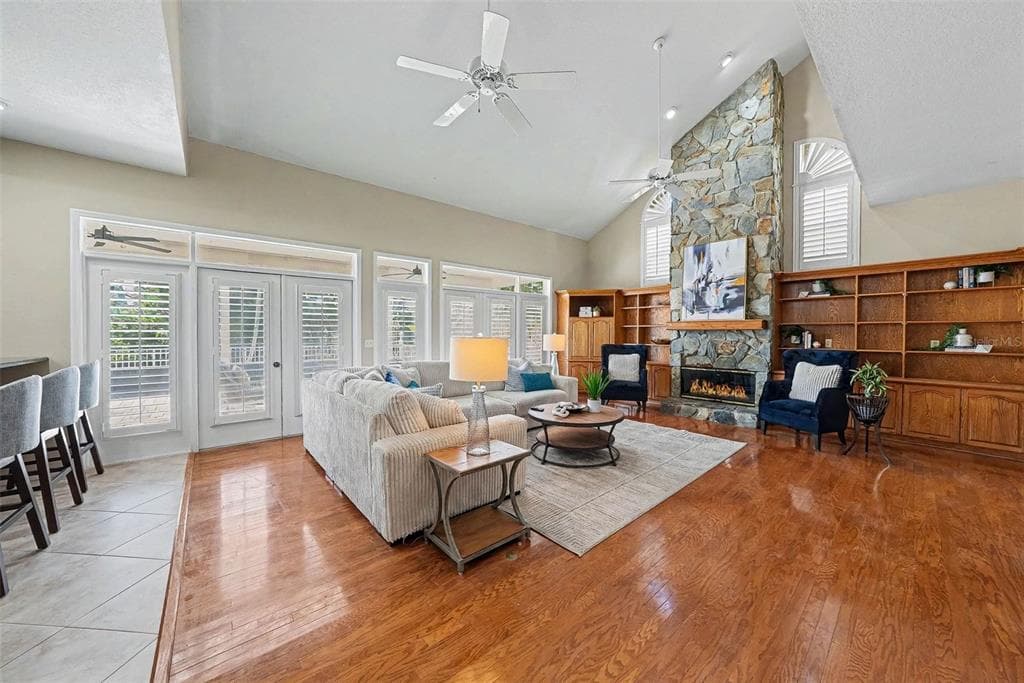 833 MARCO DRIVE NE photo 7
