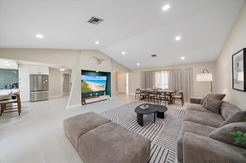 3041 CLIFFORD STREET photo 3