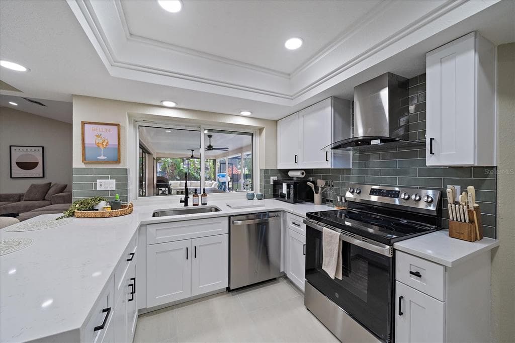 3041 CLIFFORD STREET photo 5