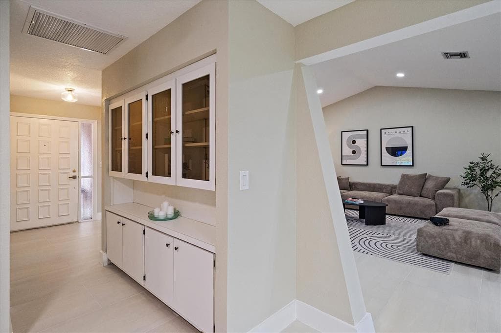 3041 CLIFFORD STREET photo 11