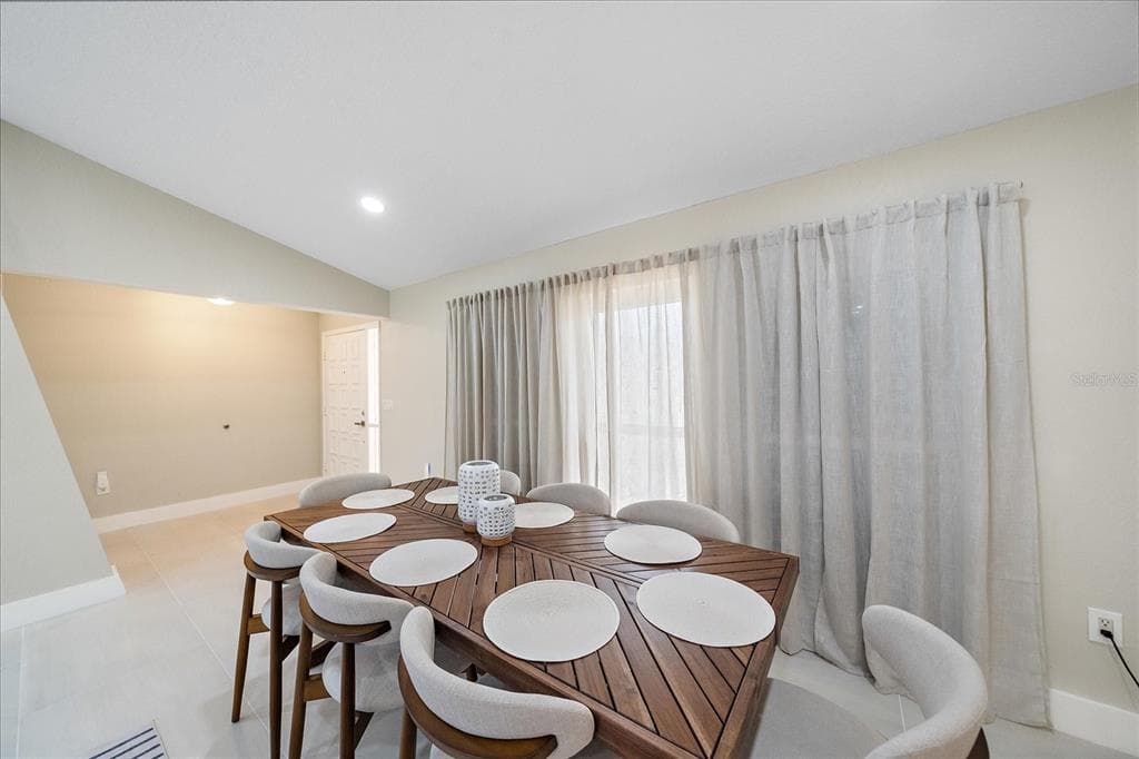 3041 CLIFFORD STREET photo 21